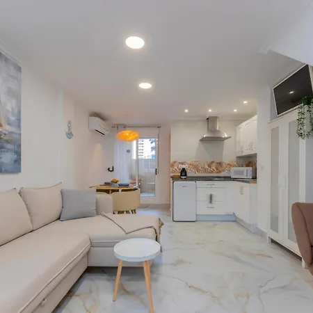 Modern And Cozy Loft Double Terrace And شقة