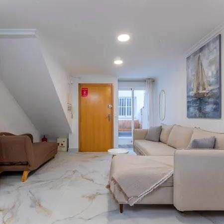 Modern And Cozy Loft Double Terrace And شقة